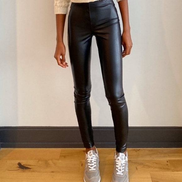 Aritzia Pants - Aritzia Wilfred Charm Black Vegan Faux Leather Pants Size 10 New With Ta…